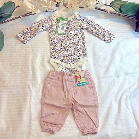 0-3 months clothing bundle - Picture 4 of 7